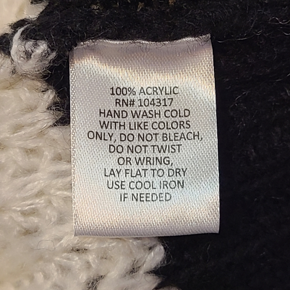 Derek Heart size 2X Black/White Sweater - Picture 9 of 9